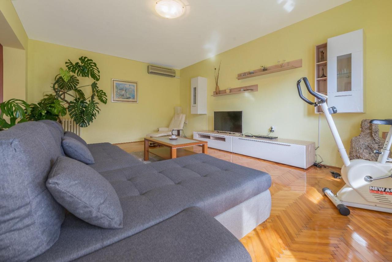 Apartment Villa Odesa with private pool Zara Esterno foto