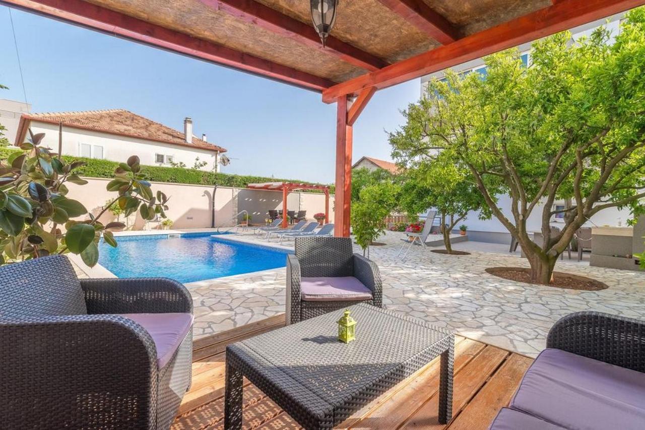 Apartment Villa Odesa with private pool Zara Esterno foto