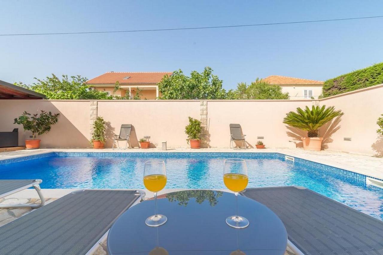 Apartment Villa Odesa with private pool Zara Esterno foto