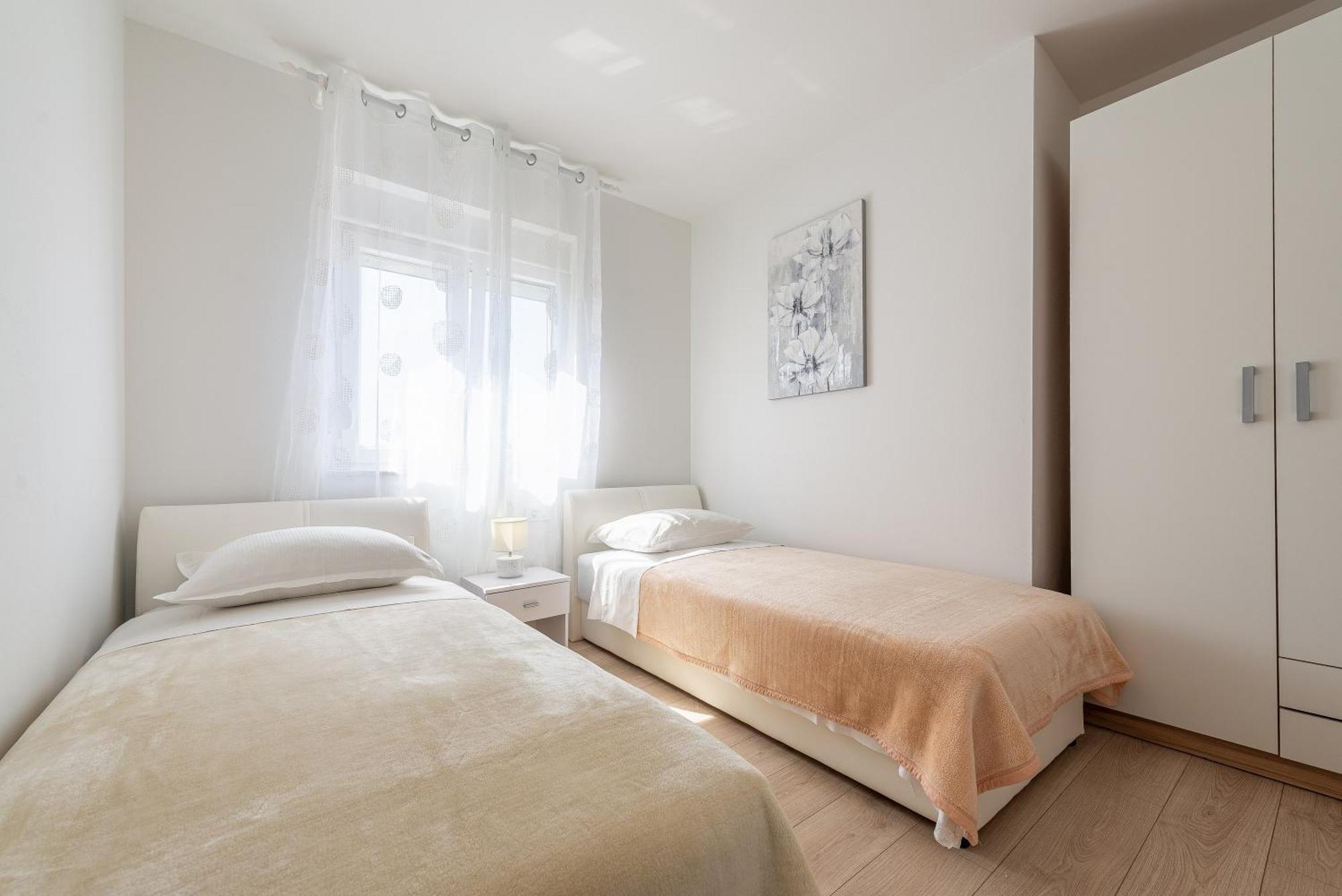 Apartment Villa Odesa with private pool Zara Camera foto