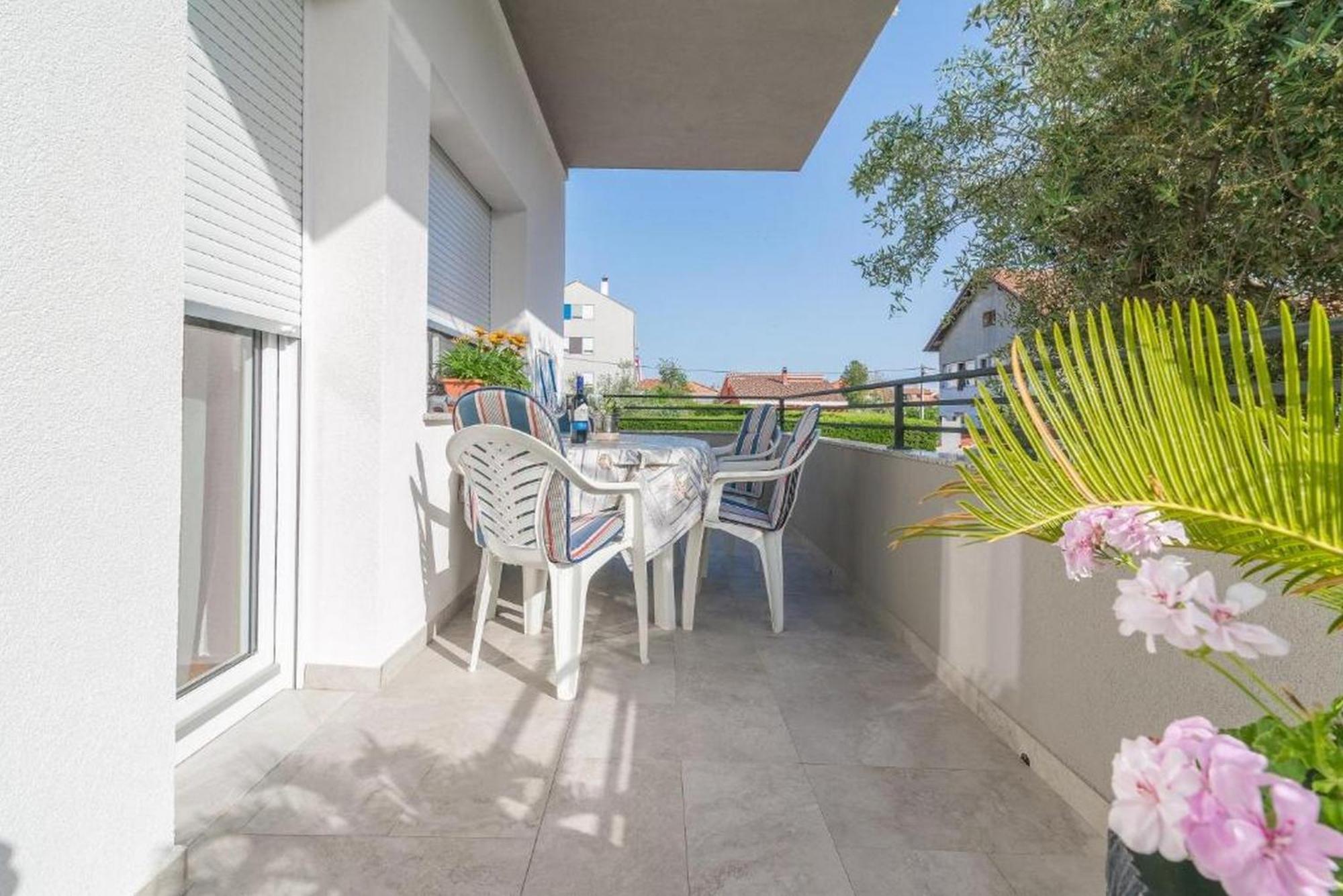 Apartment Villa Odesa with private pool Zara Camera foto