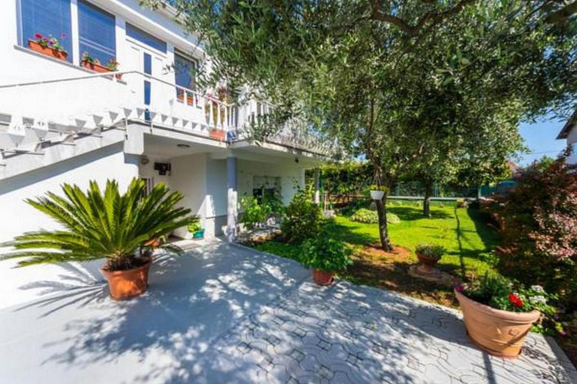 Apartment Villa Odesa with private pool Zara Camera foto