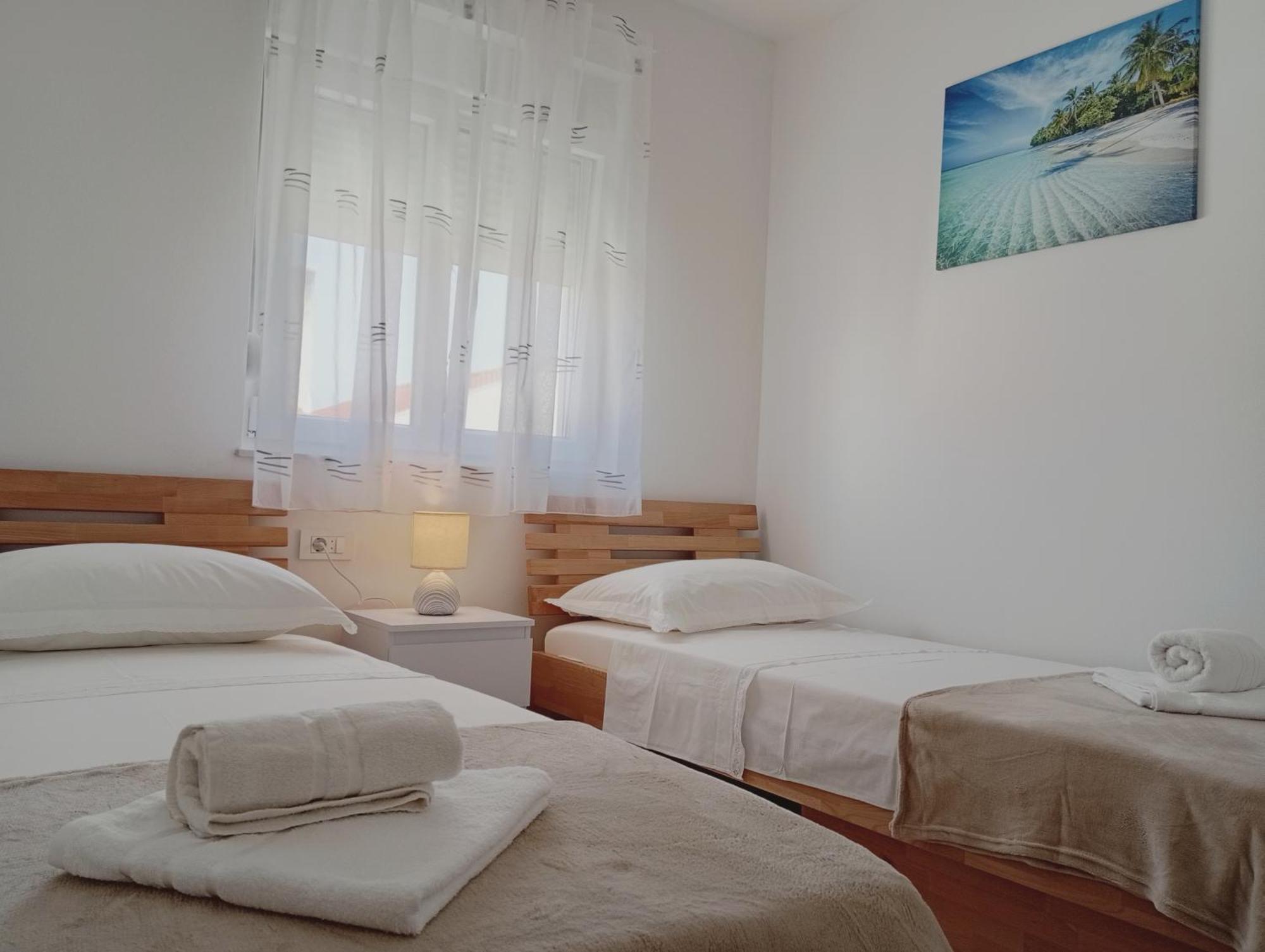 Apartment Villa Odesa with private pool Zara Camera foto