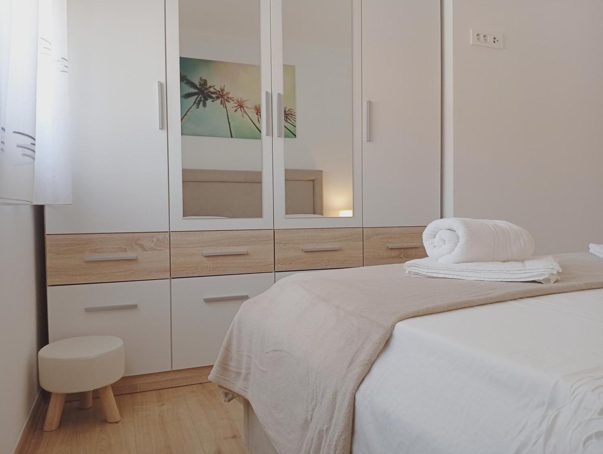 Apartment Villa Odesa with private pool Zara Esterno foto
